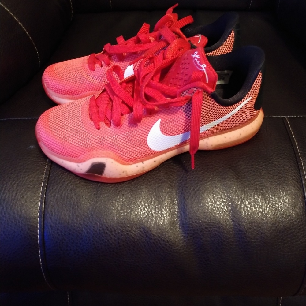 Kobe X lava red.